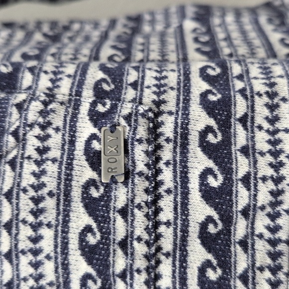 Roxy Open Back Sweater Top Kangaroo Pocket Size Med Navy Blue White Wave Print - Picture 5 of 14